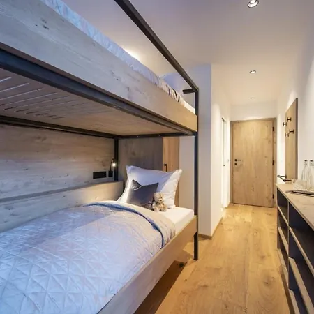 Spectacular Magnificent Chalet - Cortino